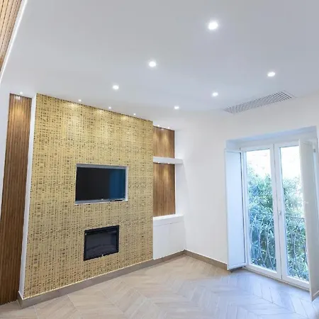 Seasuntour - Malafemmena Guest House