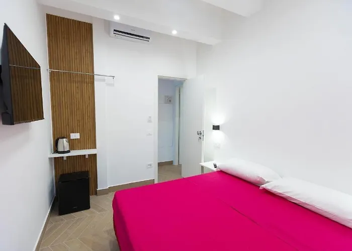 Seasuntour - Malafemmena Guest House 3*