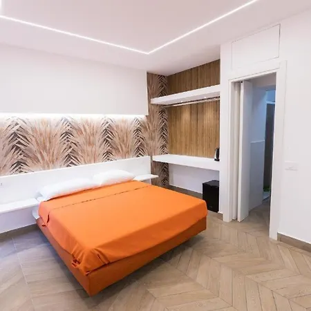 Sorrento Realty Holidays - Malafemmena Positano